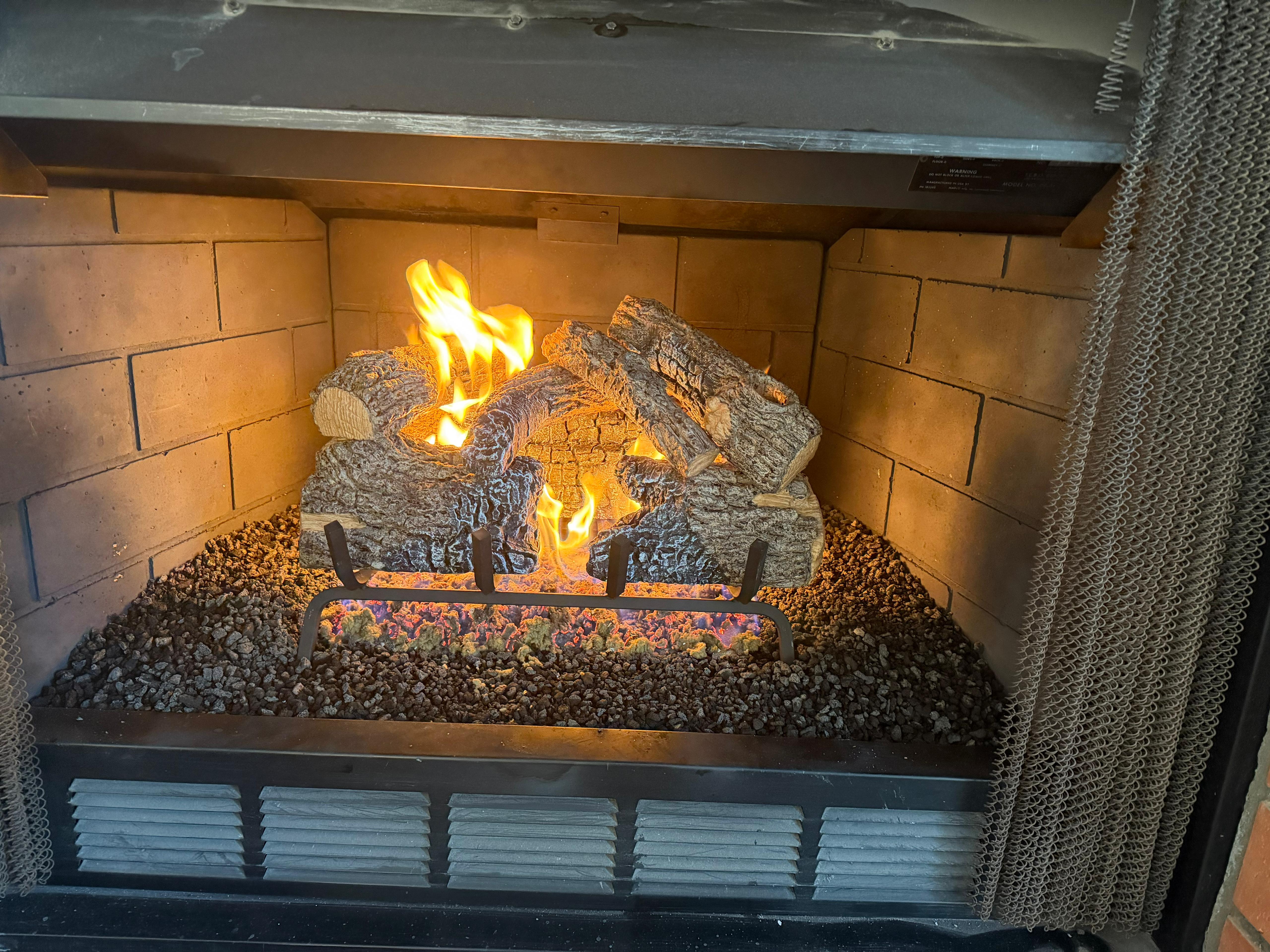 Gas fireplace